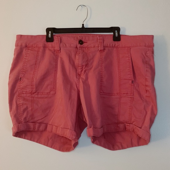 🔴 Beautiful Coral Mid-length Utility Shorts - Picture 2 of 7
